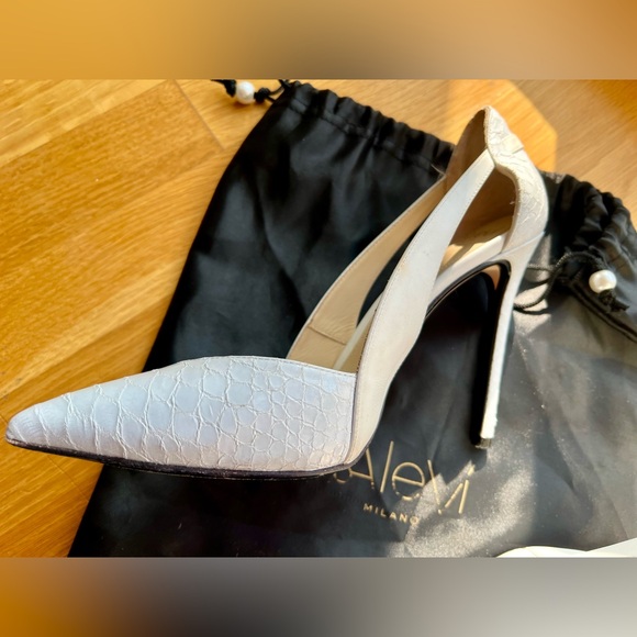 Alevi Milano White Cut Out Pumps.  Sz 37.5 US 7 - Picture 6 of 7